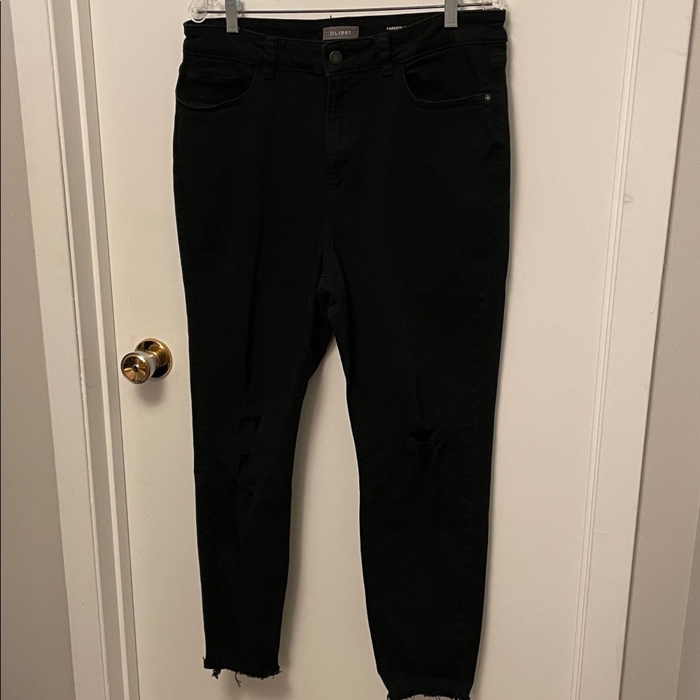 Women’s  DL1961 Farrow Ankle Distressed Black Jeans Size 34